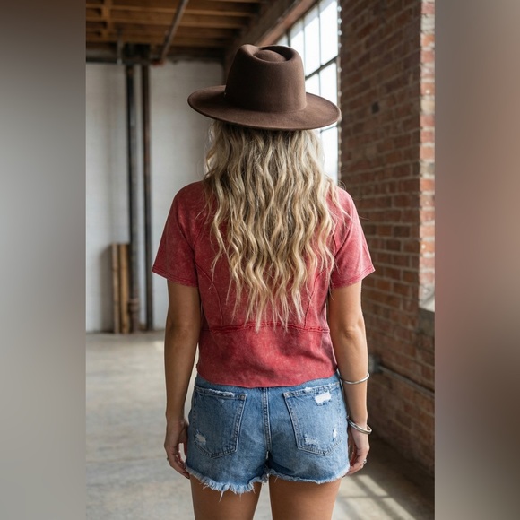 NWT Very J Mineral Washed Exposed Seam Cropped Patch Back Tee Crop Top Red - Picture 5 of 7